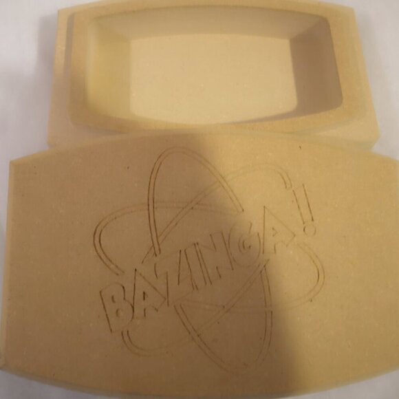 DC Comics Men's Size Large Red Flash T-shirt & Wooden Bazinga Trinket Box - Picture 5 of 8